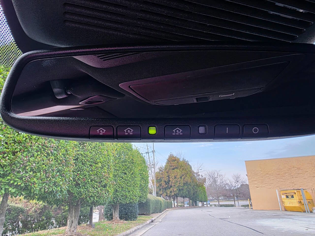 Used 2017 INFINITI Q60 2.0t w/ Premium Plus Package 2.0T image 28