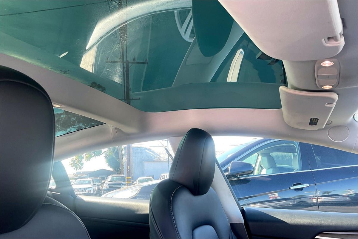 Used 2023 Tesla Model 3 Standard Range RWD image 22