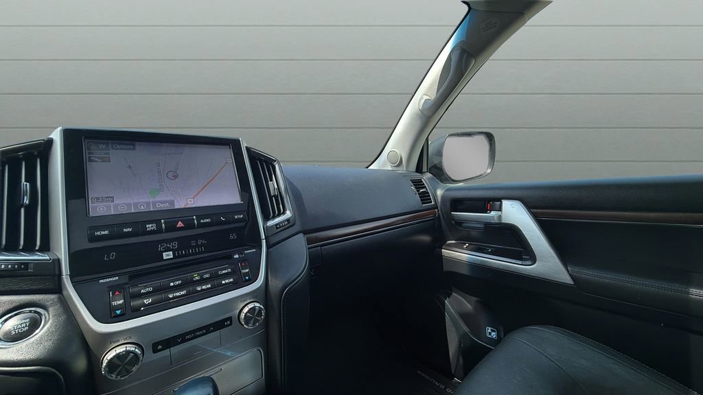 Used 2016 Toyota Land Cruiser w/ Four Season Floor Mat Package AWD/4WD image 17