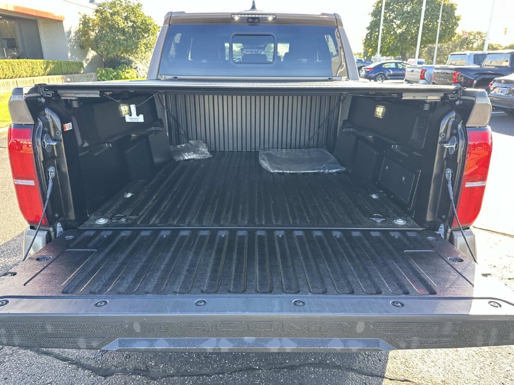 New 2026 Toyota Tacoma TRD Off-Road w/ TRD Off Road Premium Package AWD/4WD image 9