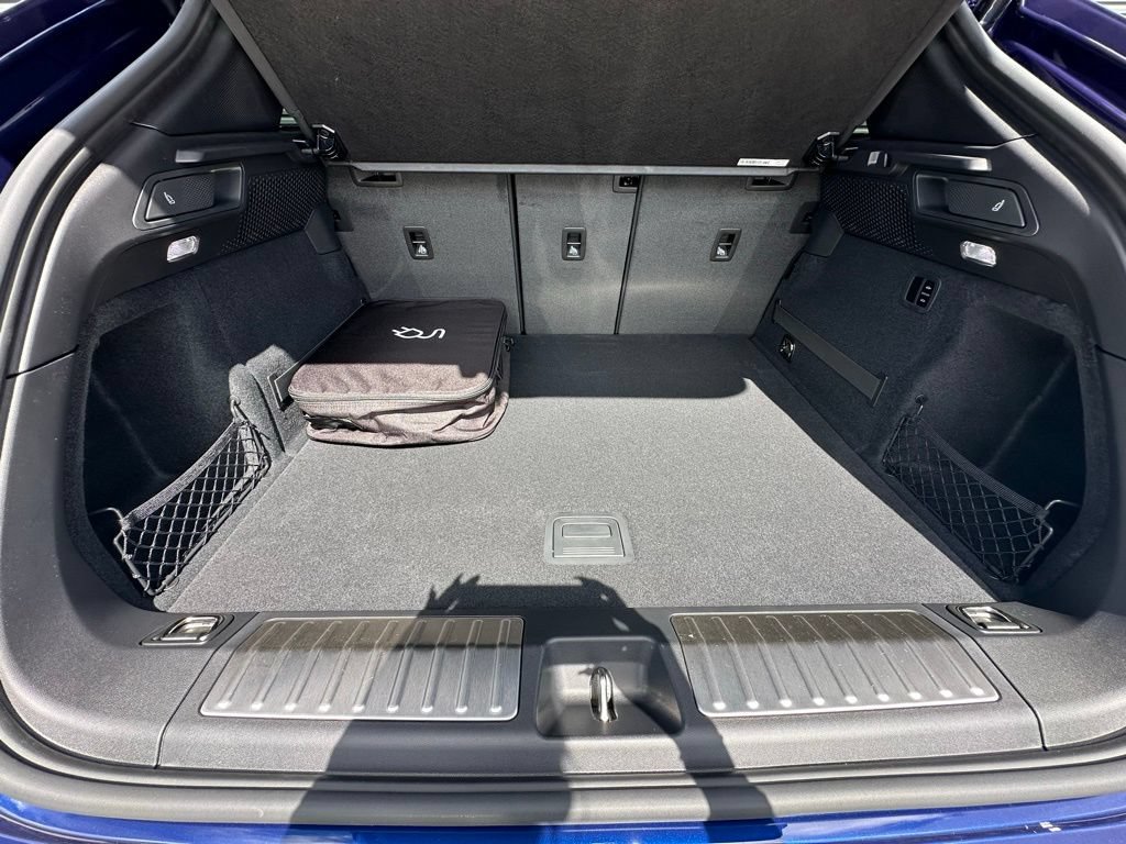 Used 2026 Porsche Macan Electric RWD image 41