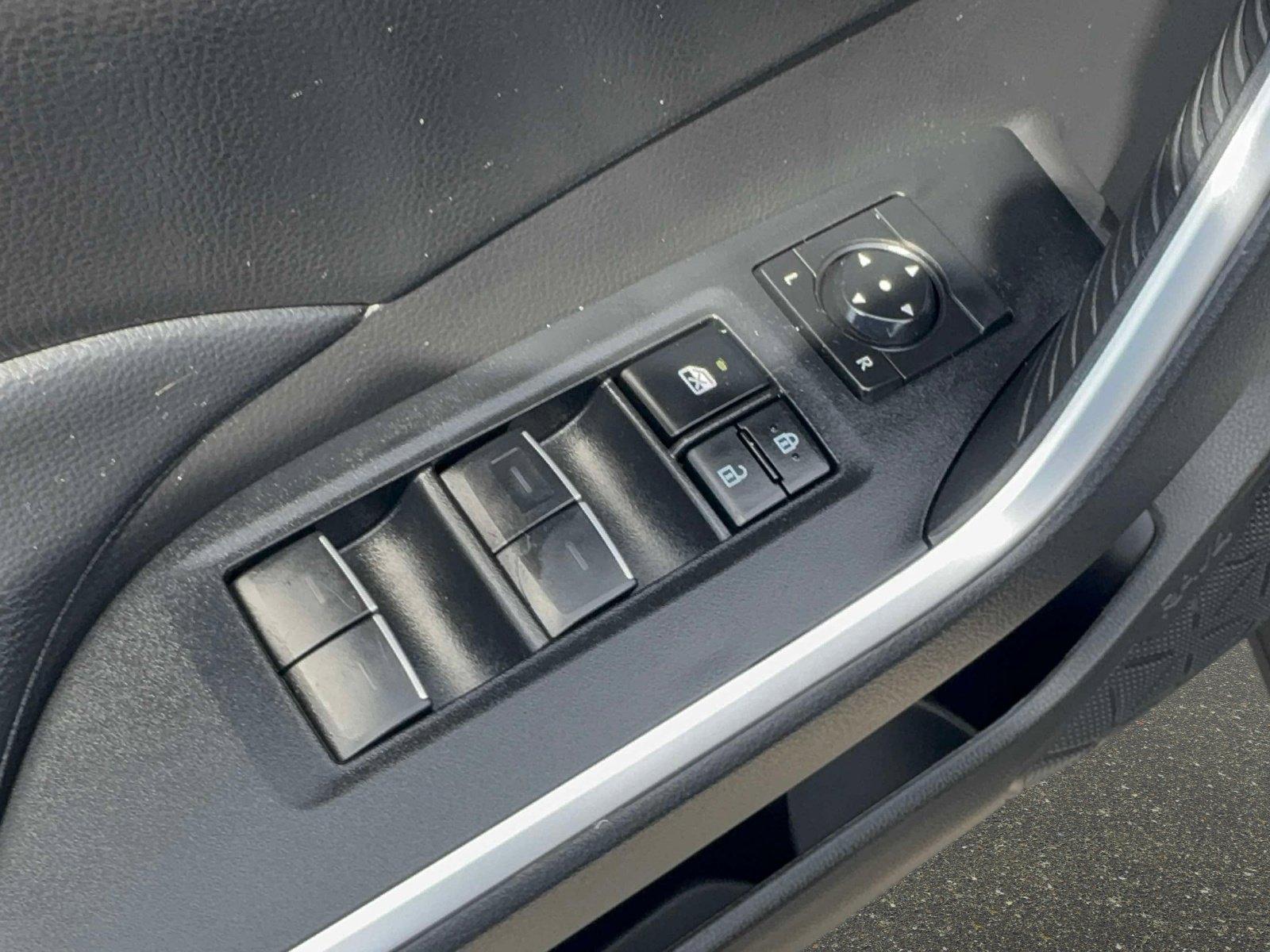 Certified 2024 Toyota RAV4 XLE w/ Convenience Package image 19