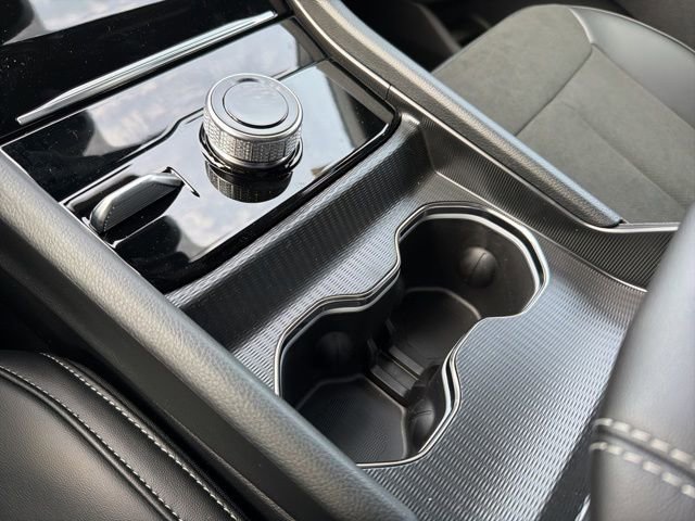 New 2026 Jeep Grand Cherokee Altitude image 18