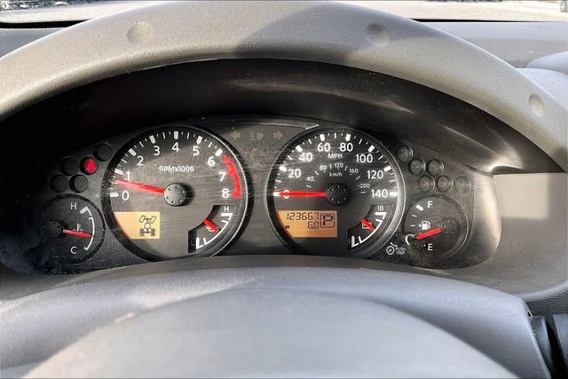 Used 2018 Nissan Frontier SV image 12