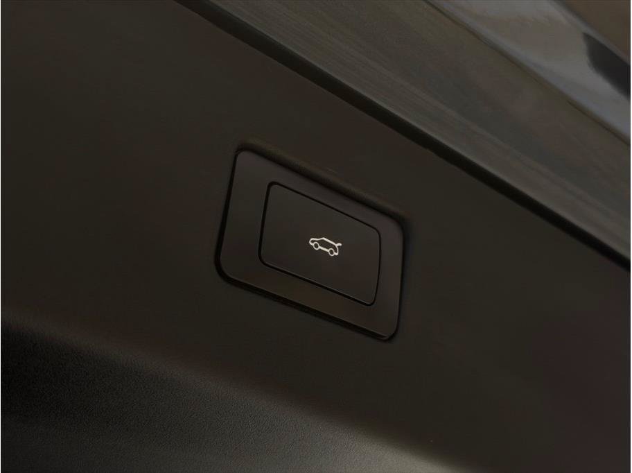 Used 2023 Fisker Ocean Ultra AWD/4WD image 31
