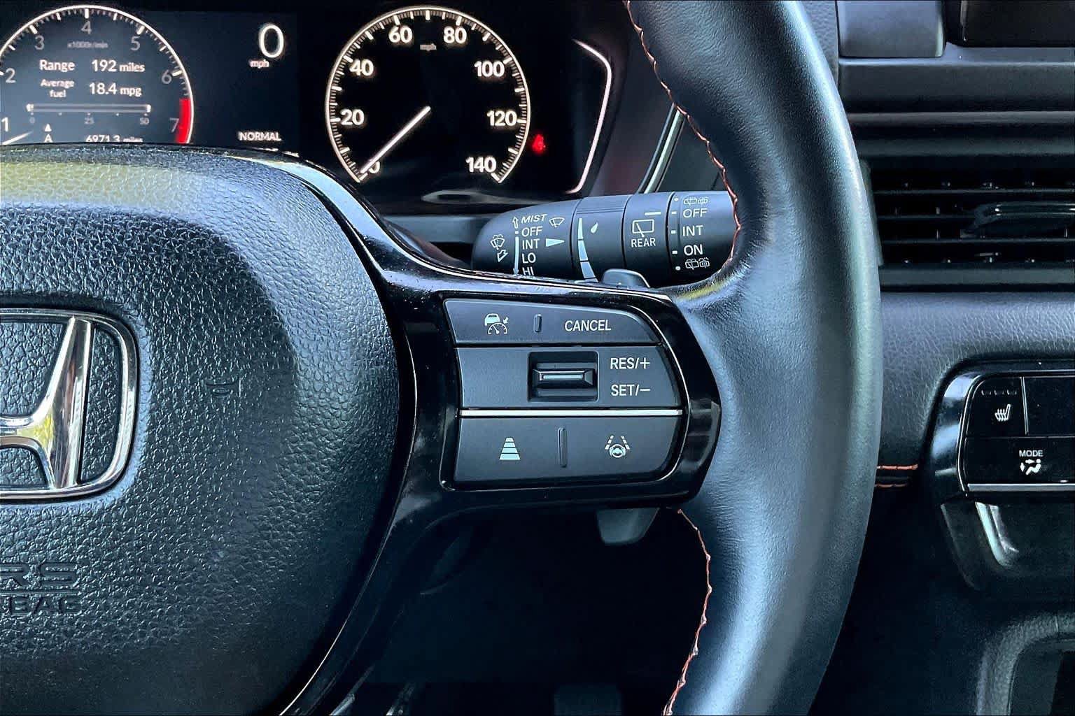 Used 2025 Honda Pilot TrailSport image 25