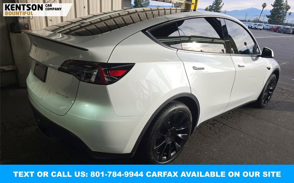 Used 2023 Tesla Model Y Long Range image 3