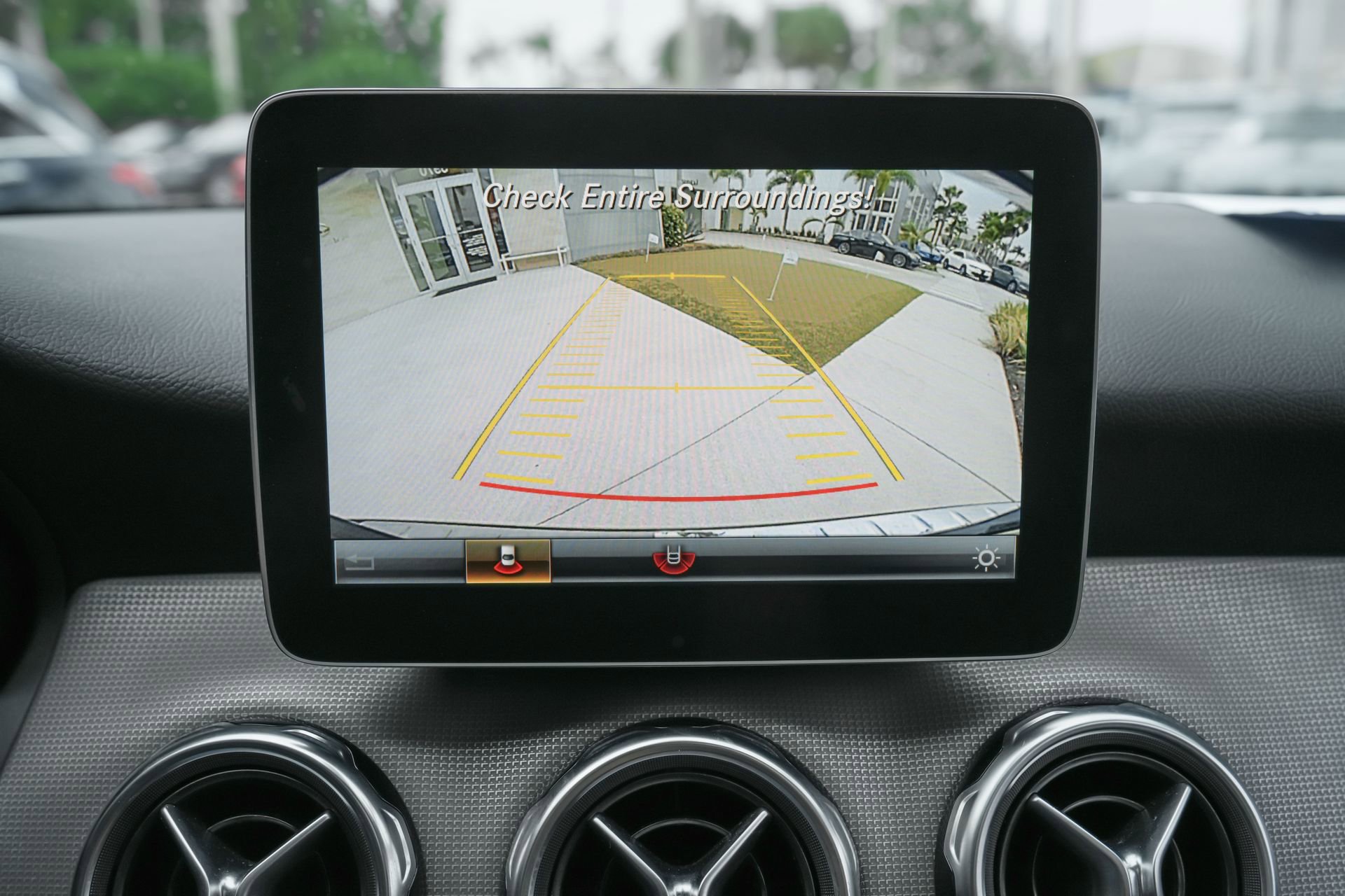 Used 2020 Mercedes-Benz GLA 250 4MATIC image 14