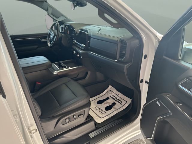 Used 2024 GMC Sierra 2500 SLT w/ SLT Convenience Package image 17