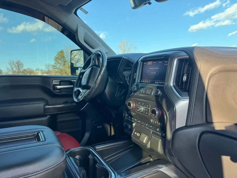Used 2020 Chevrolet Silverado 2500 LTZ w/ LTZ Premium Package image 18