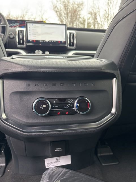 New 2025 Ford Expedition Platinum w/ Stealth Performance Package image 37