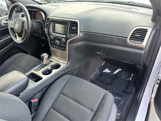 Used 2016 Jeep Grand Cherokee Laredo image 26