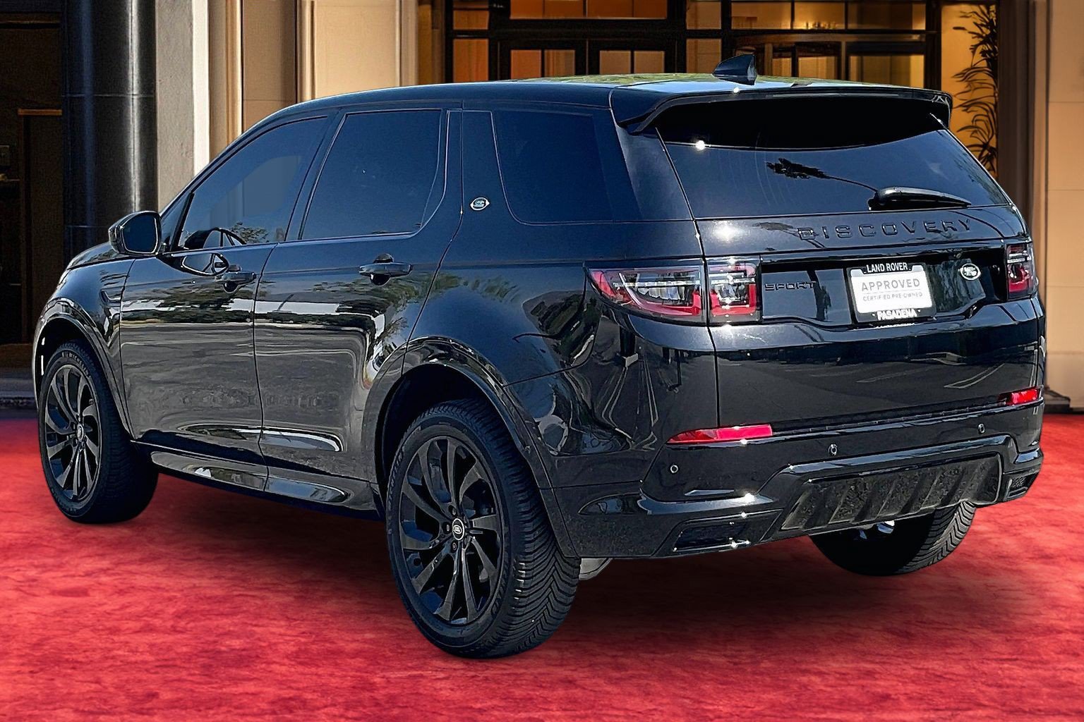 Certified 2022 Land Rover Discovery Sport S R-Dynamic AWD/4WD image 11
