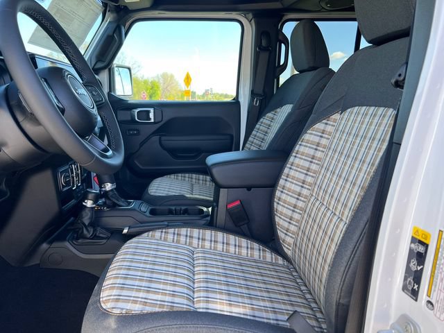 New 2026 Jeep Gladiator Sport AWD/4WD image 4