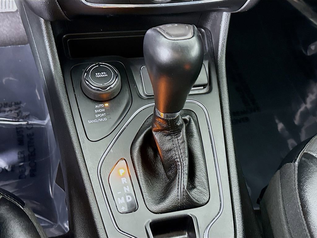 Used 2022 Jeep Cherokee Latitude Lux image 10