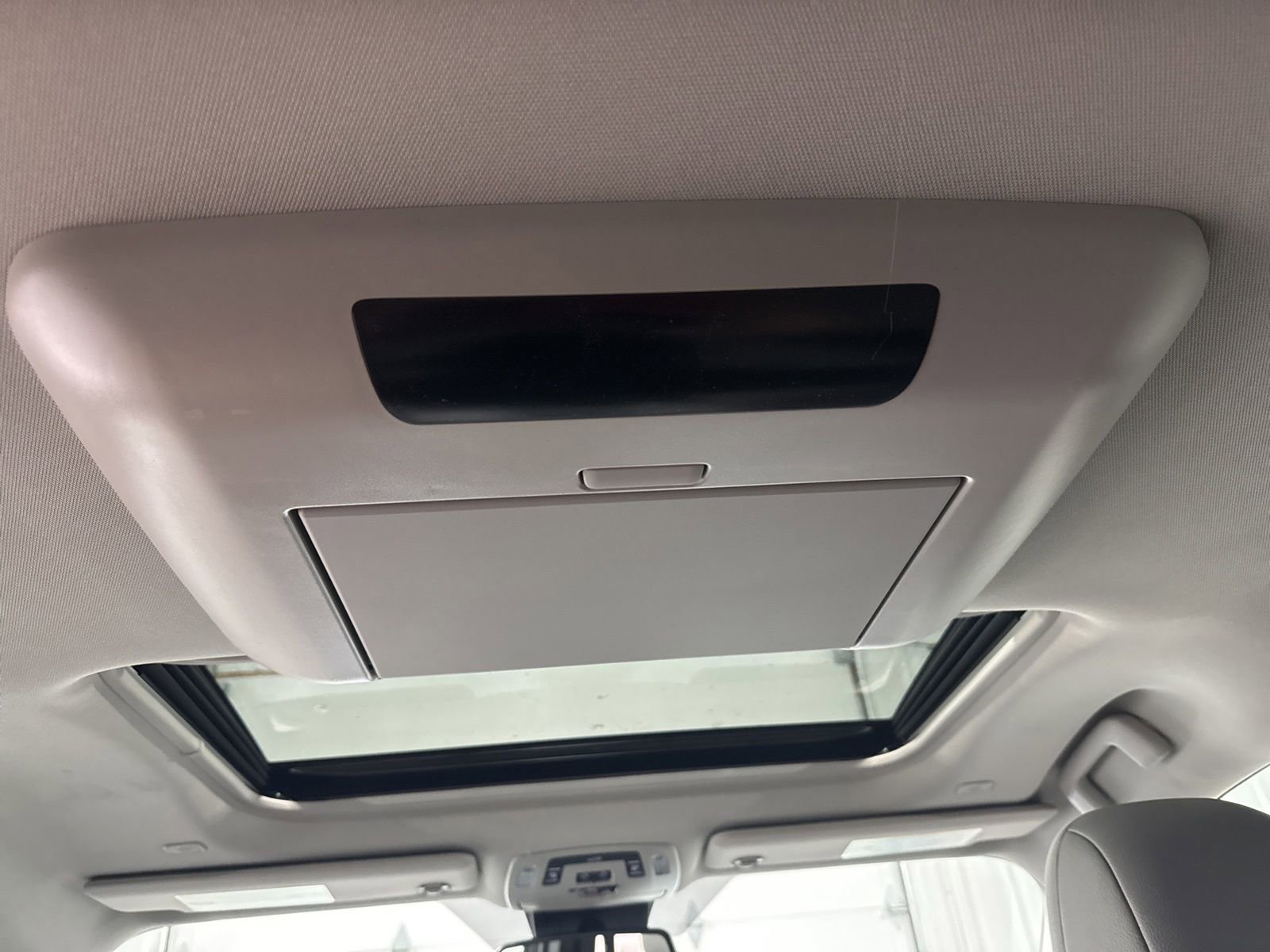 New 2026 Toyota Sienna XLE FWD image 22