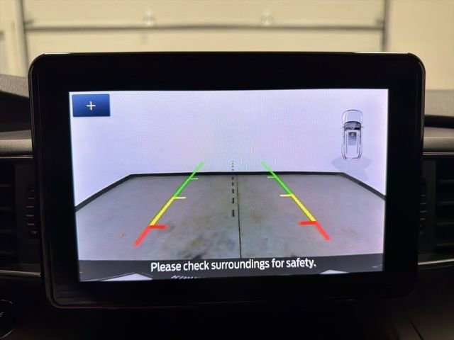 Used 2023 Ford Explorer XLT w/ Equipment Group 202A image 27