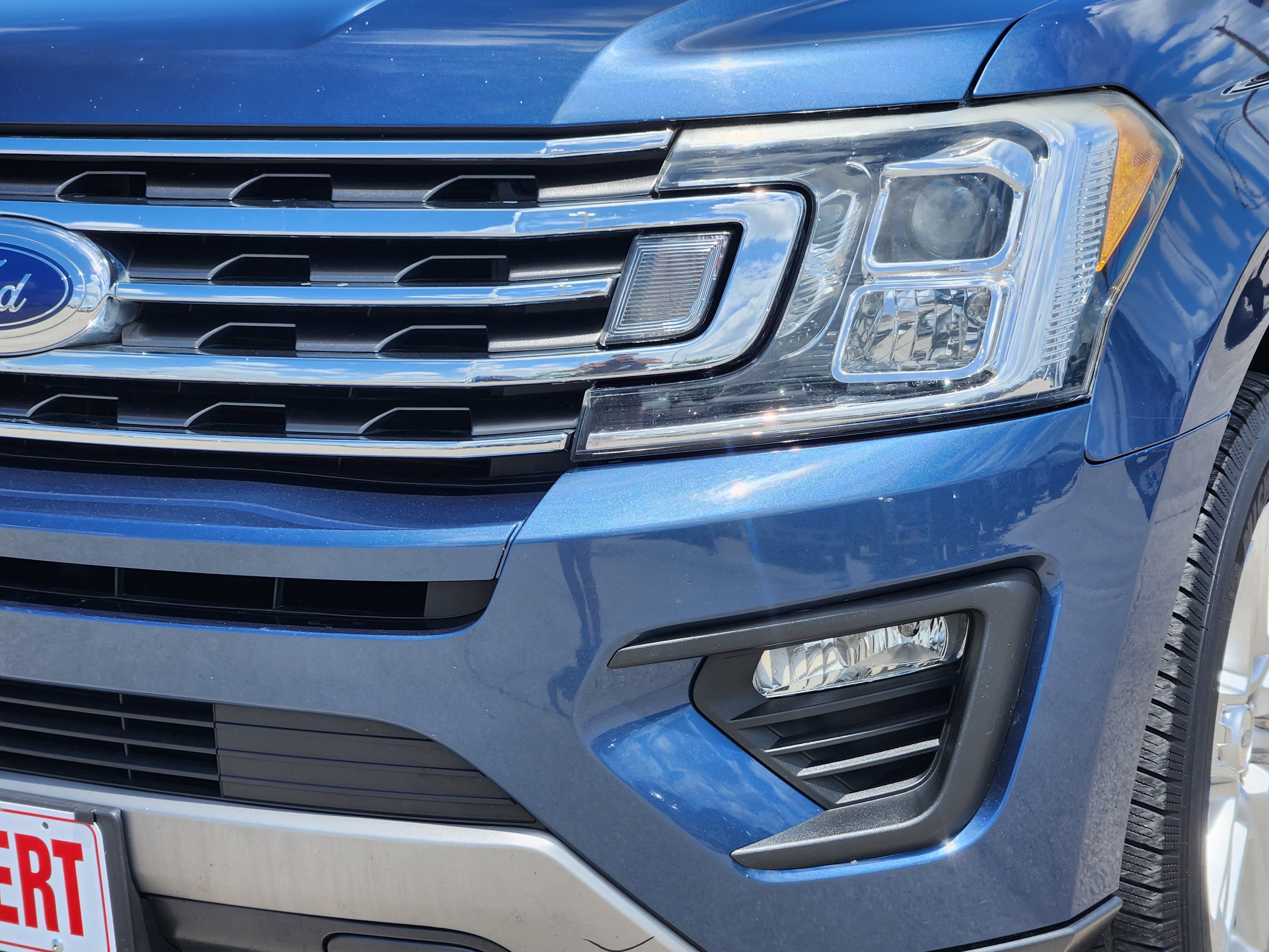 Used 2018 Ford Expedition XLT w/ Equipment Group 202A RWD image 8