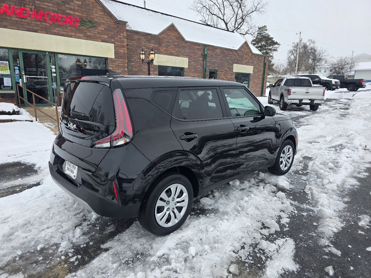 Used 2023 Kia Soul LX image 6