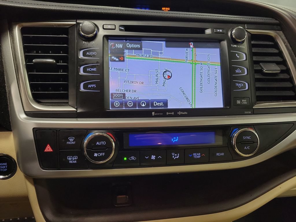 Used 2016 Toyota Highlander XLE AWD/4WD image 17