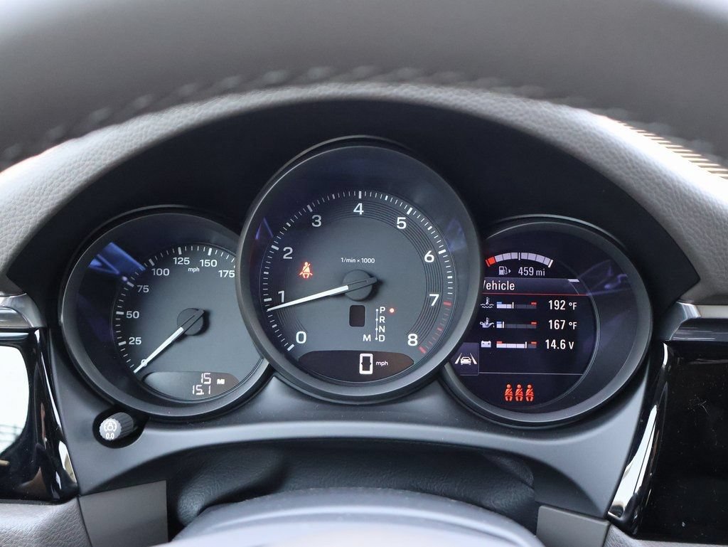 Certified 2025 Porsche Macan AWD/4WD image 26