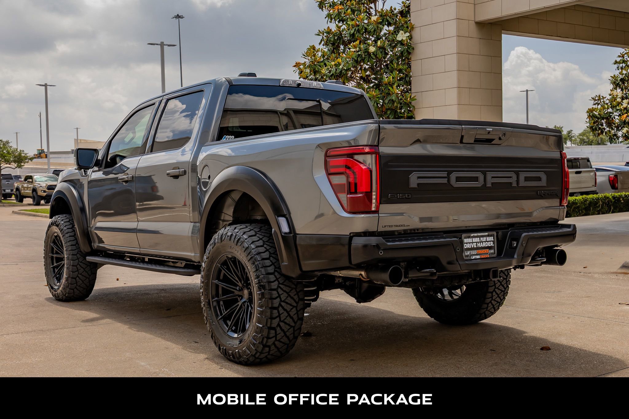 Used 2025 Ford F150 Raptor AWD/4WD image 7
