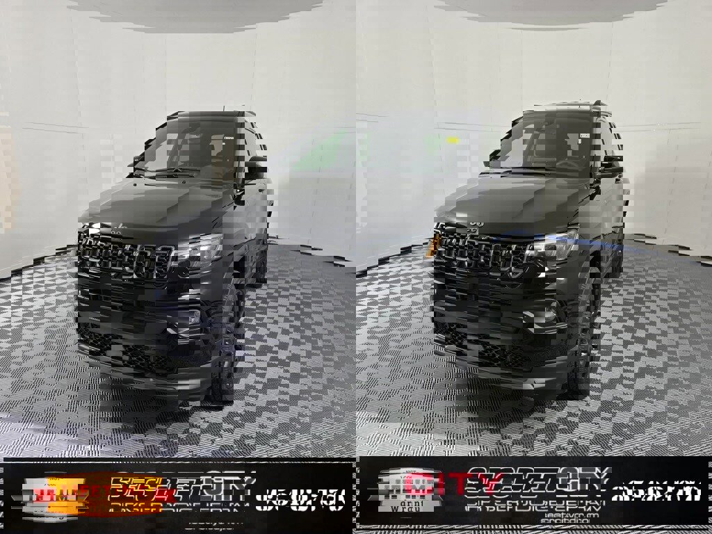 New 2026 Jeep Compass Latitude image 3