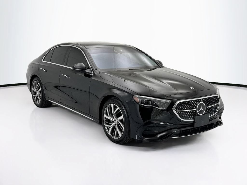 Used 2024 Mercedes-Benz E 350 4MATIC Sedan image 3