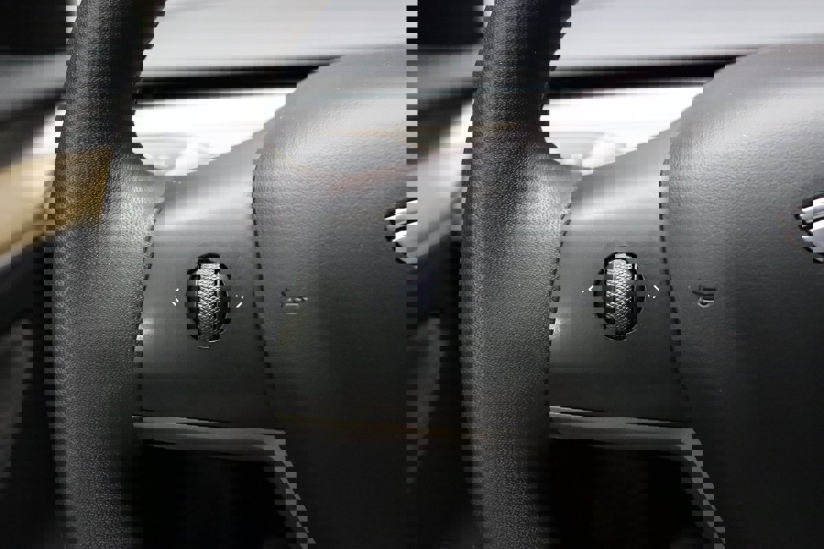 Used 2023 Tesla Model 3 Standard Range image 50