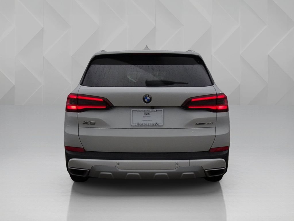 Used 2022 BMW X5 xDrive40i w/ Premium Package AWD/4WD image 4