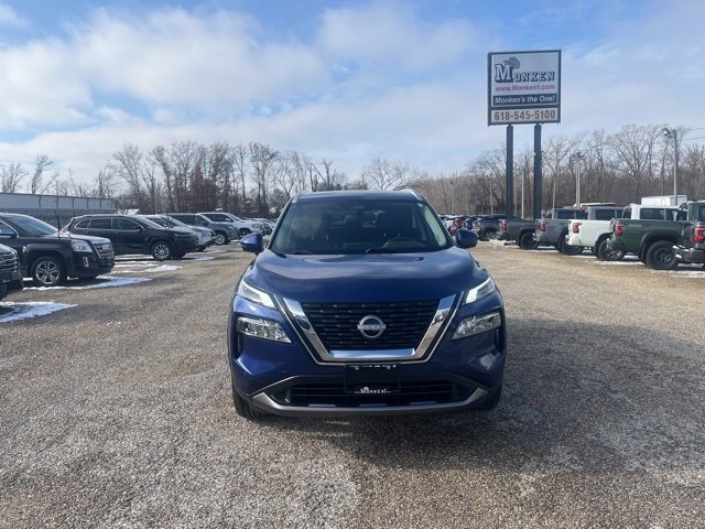 Used 2023 Nissan Rogue SL w/ SL Premium Package image 2