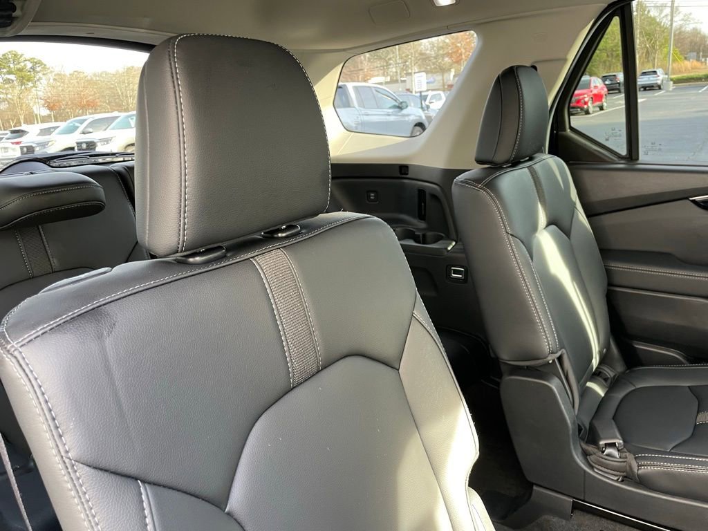 Certified 2025 Honda Pilot EX-L image 36