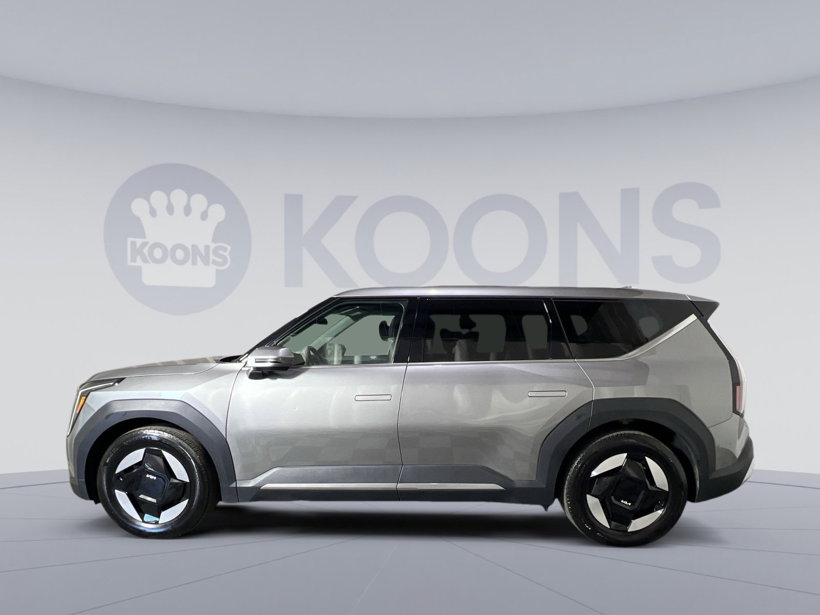 Used 2024 Kia EV9 Light RWD image 2
