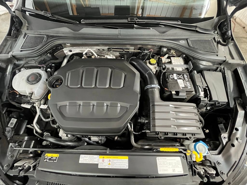 Certified 2024 Volkswagen GTI Autobahn image 31