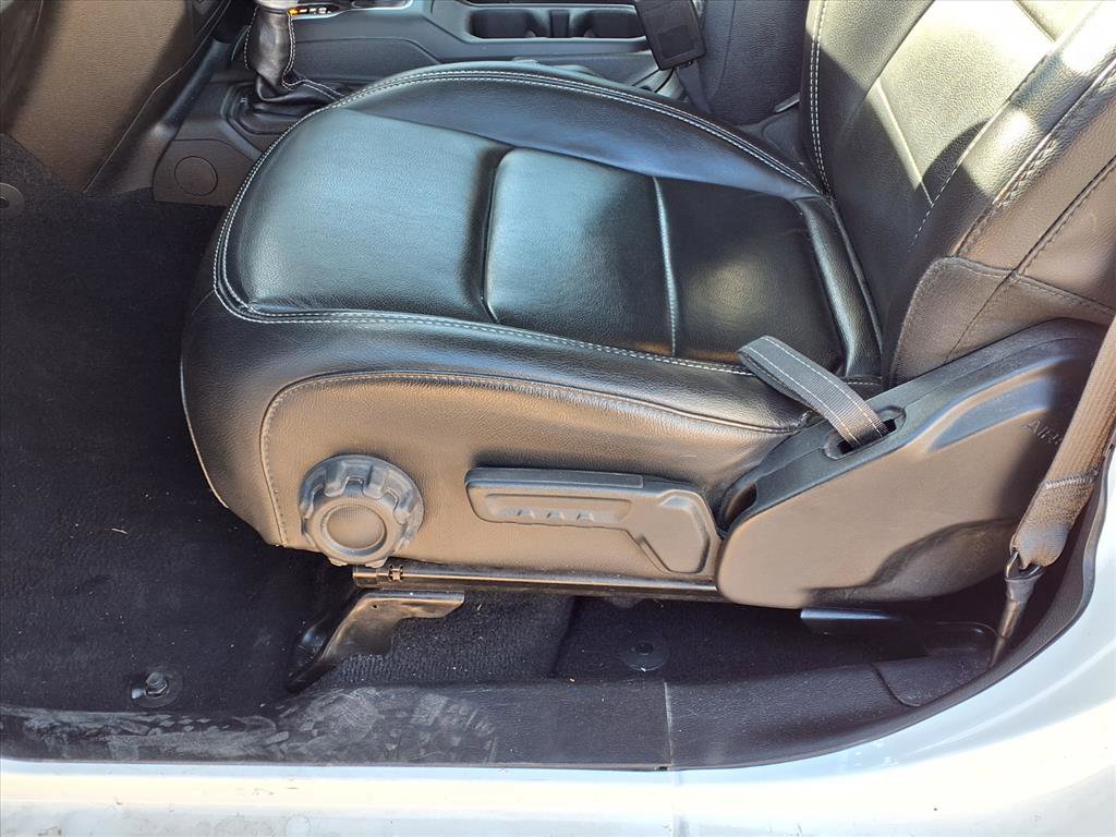 Used 2023 Jeep Wrangler Sahara w/ Cold Weather Group image 16