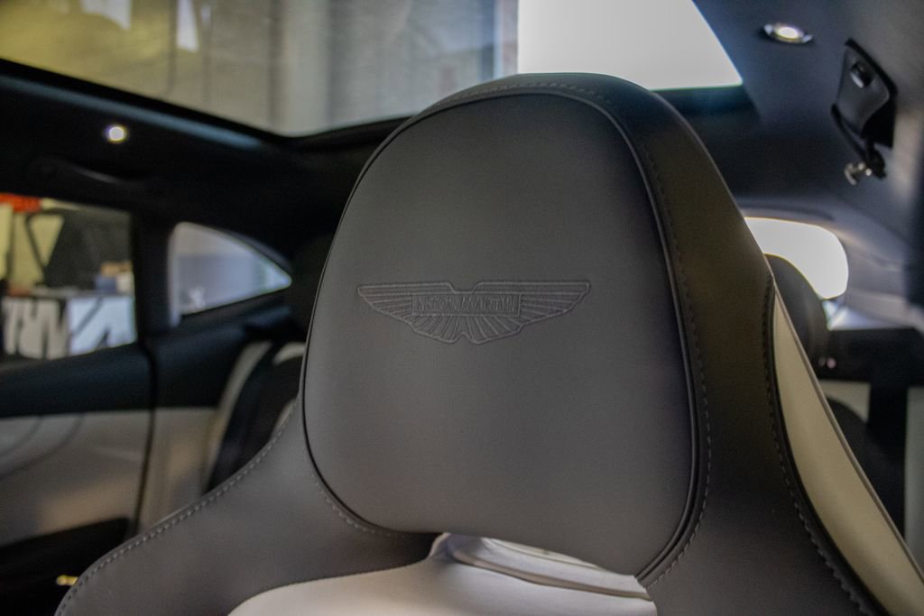 New 2025 Aston Martin DBX 707 image 5