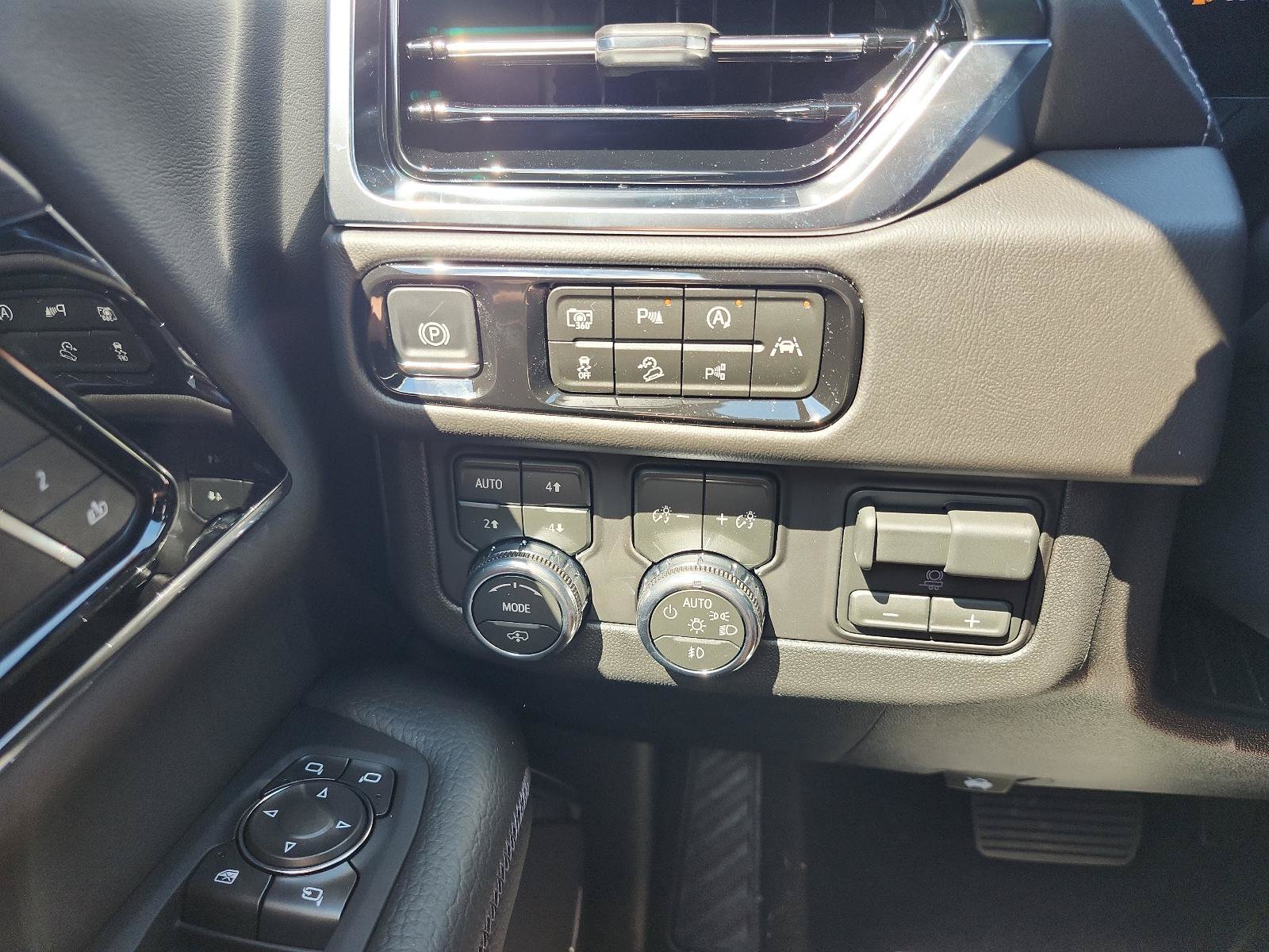 New 2026 GMC Yukon XL Denali w/ Denali Reserve Package AWD/4WD image 19