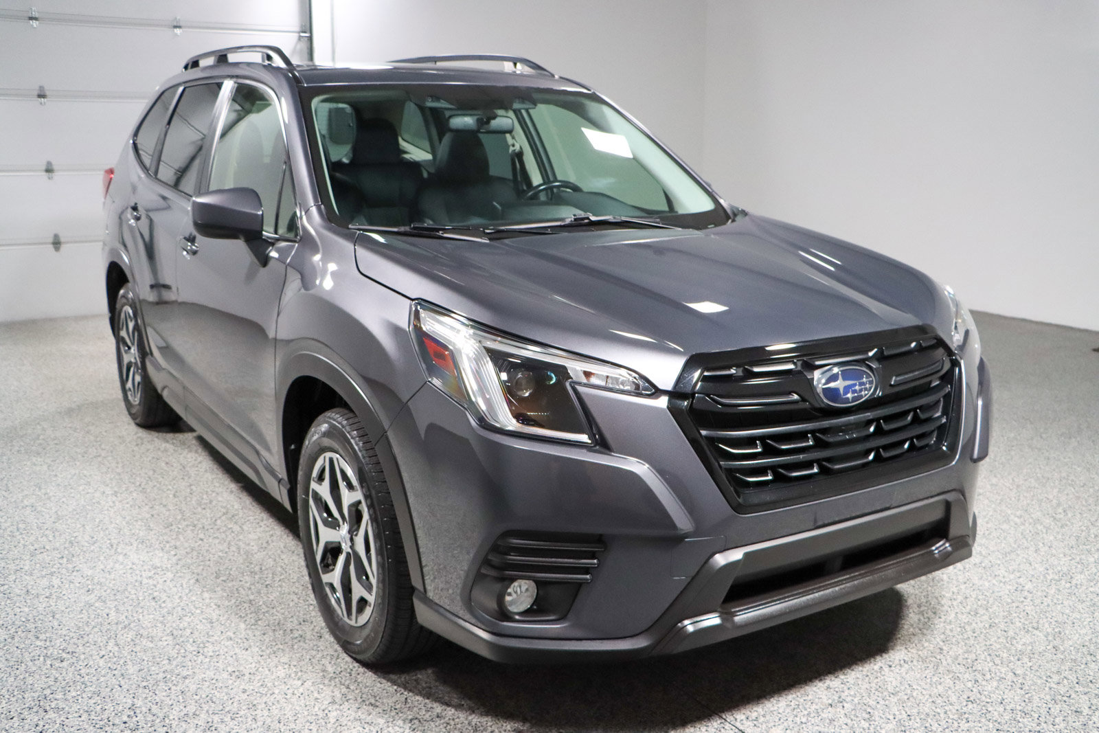 Used 2023 Subaru Forester Premium AWD/4WD image 5