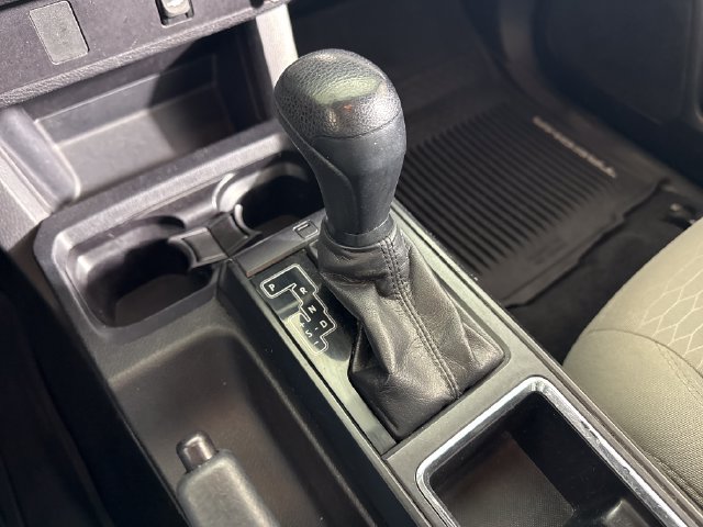 Used 2017 Toyota Tacoma SR AWD/4WD image 30