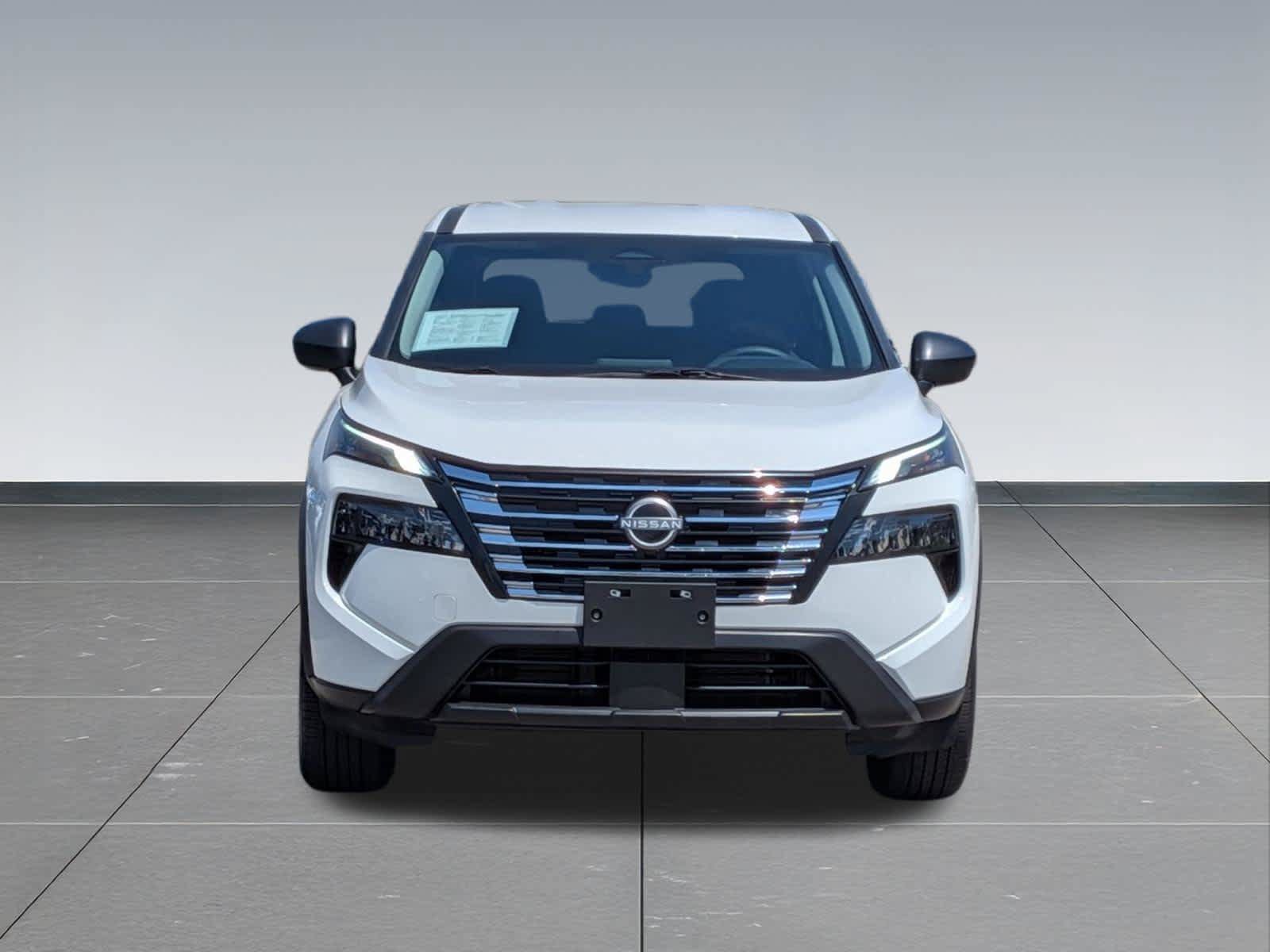 Used 2025 Nissan Rogue S AWD/4WD image 8
