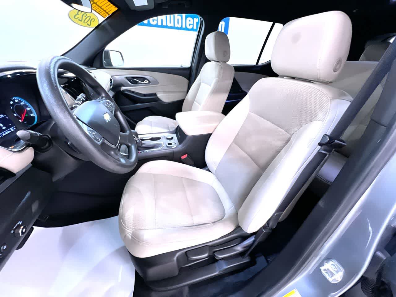Used 2023 Chevrolet Traverse LS FWD image 14
