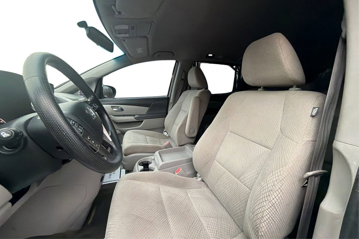 Used 2016 Honda Odyssey EX image 9