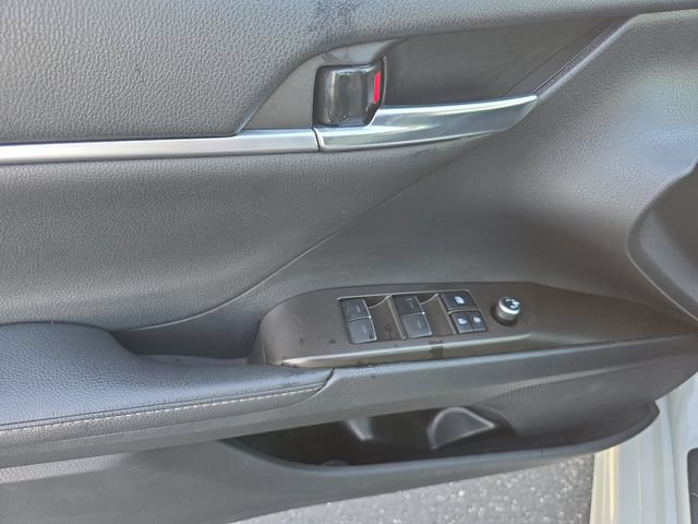 Used 2022 Toyota Camry XSE FWD image 14