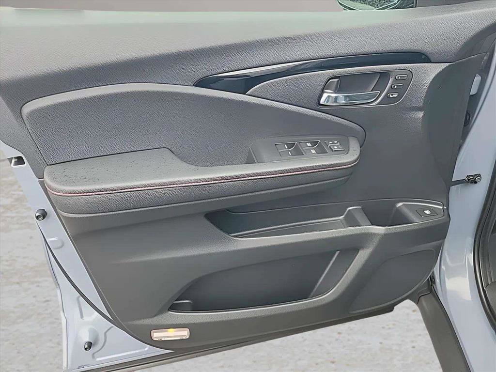 Used 2025 Honda Ridgeline Black Edition image 20