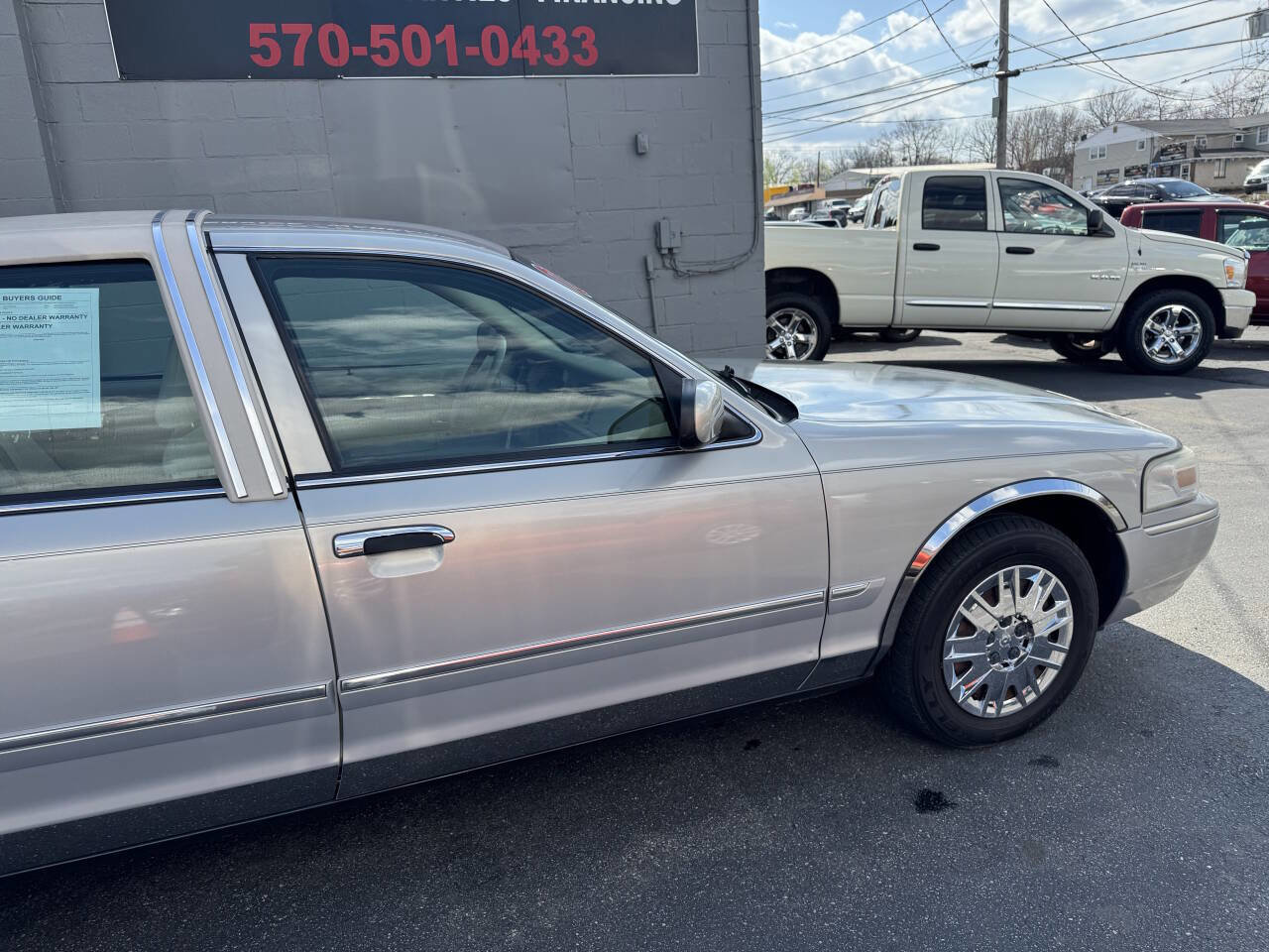 Used 2008 Mercury Grand Marquis GS image 10