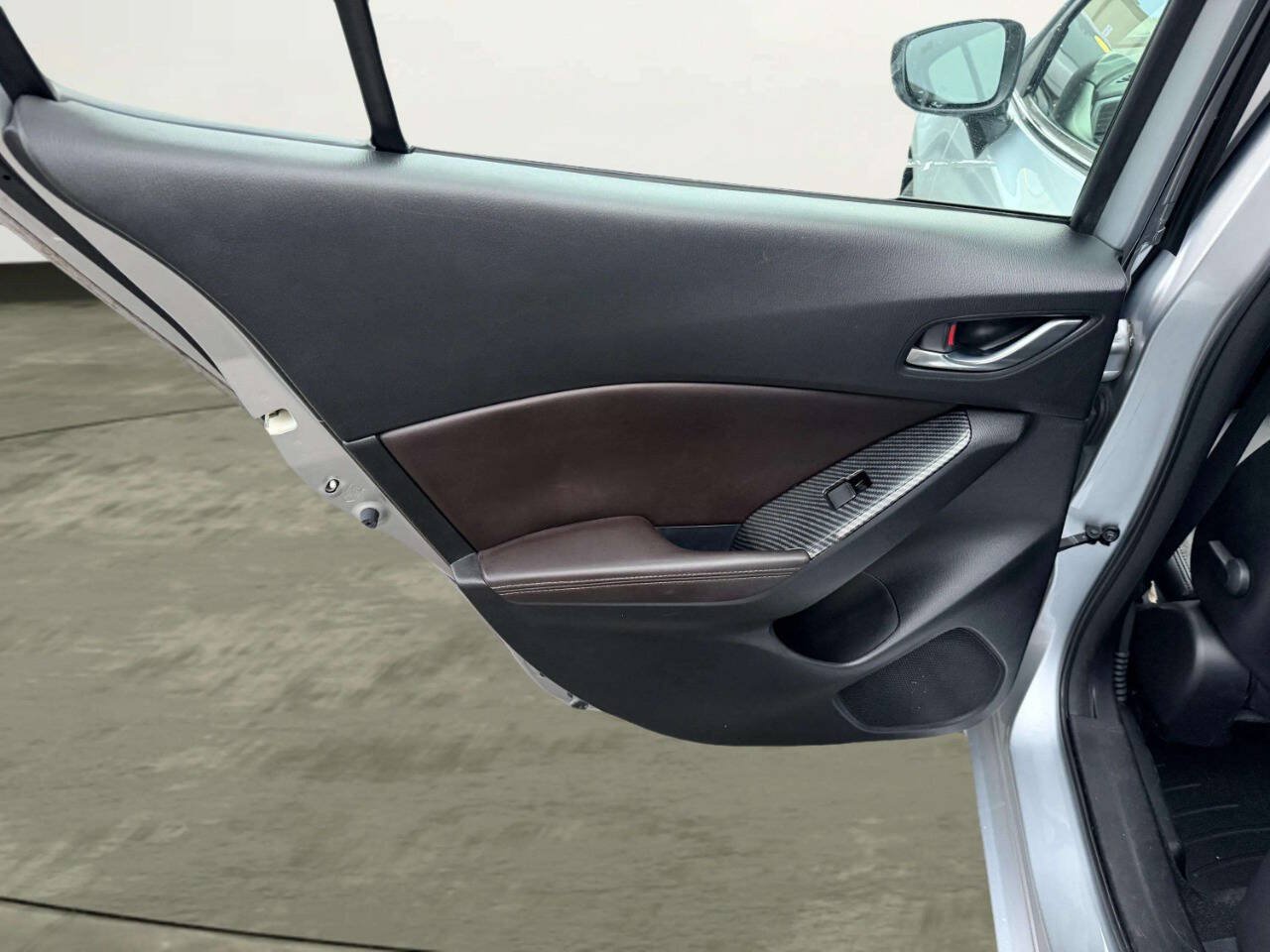 Used 2018 MAZDA MAZDA3 Touring FWD image 21