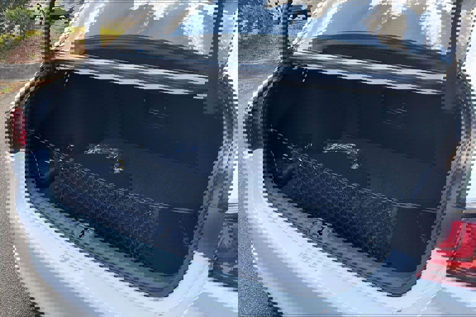 Used 2023 Lexus ES 350 F Sport w/ Accessory Package (Z2) image 33