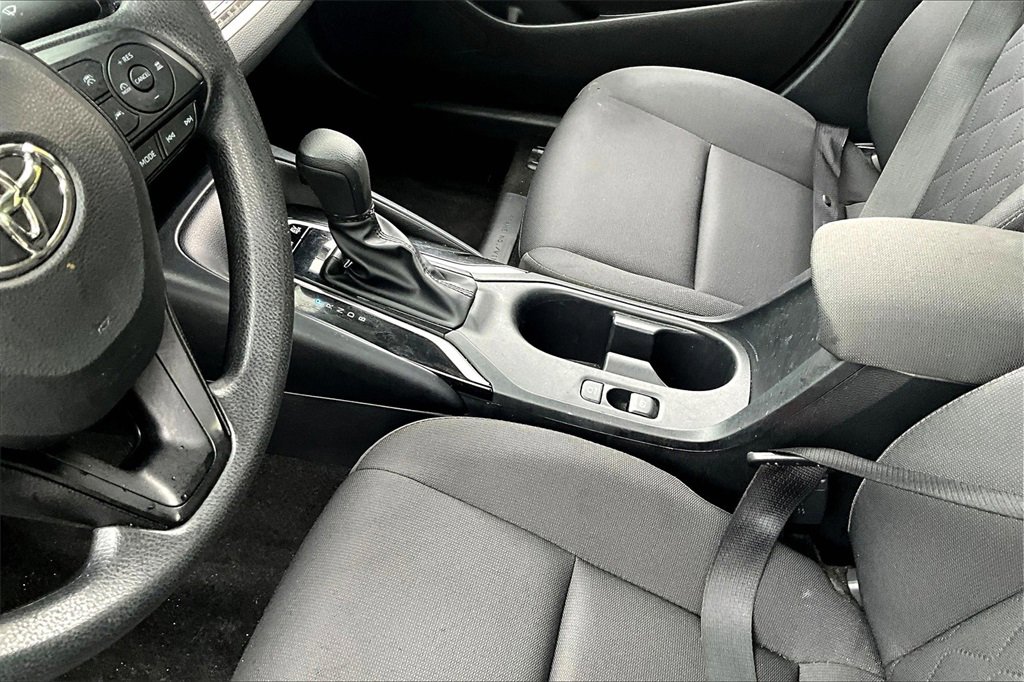 Used 2025 Toyota Corolla LE image 14