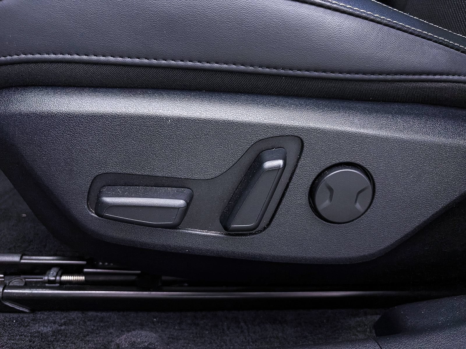 Certified 2022 Kia EV6 Light RWD image 20