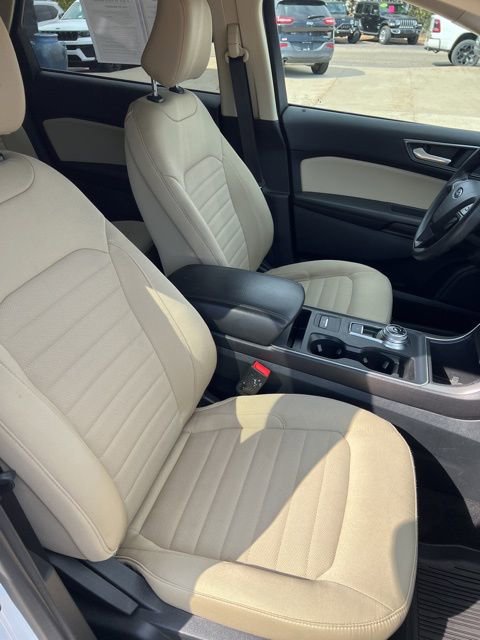 Used 2022 Ford Edge SE image 15